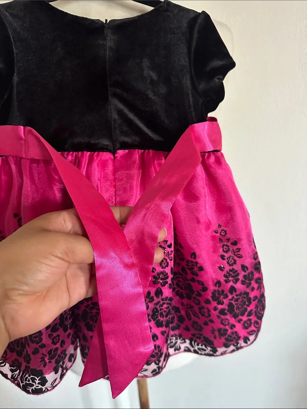 Love Black Velvet Baby Girl Dress with Pink And Floral Print Size 18 Months